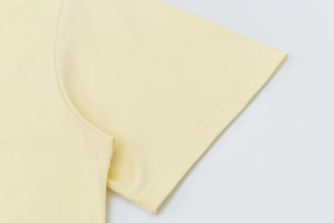 Model D141 Gallery dept American trendy brand printed high street short-sleeved T-shirt, glue printed, breathable and soft. After shrinking and shaping, it is soft, comfortable and breathable, does not pill, does not fade or deform, S to XL, p106